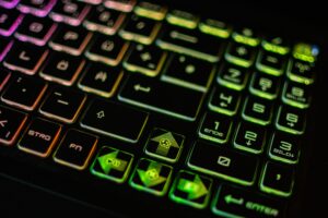 ต่อไฟ RGB สำหรับเซ็ตอัปเกมมิ่ง คู่มือฉบับเริ่มต้นจนจบ